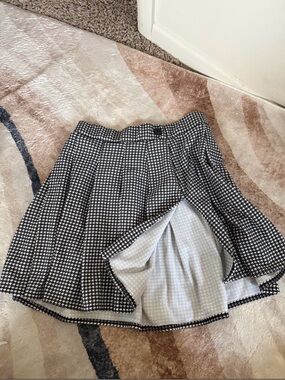 PrettyLittleThing Black & White Houndstooth Skater Skirt